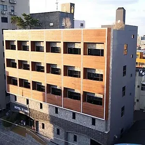 Motel At Noon In ***